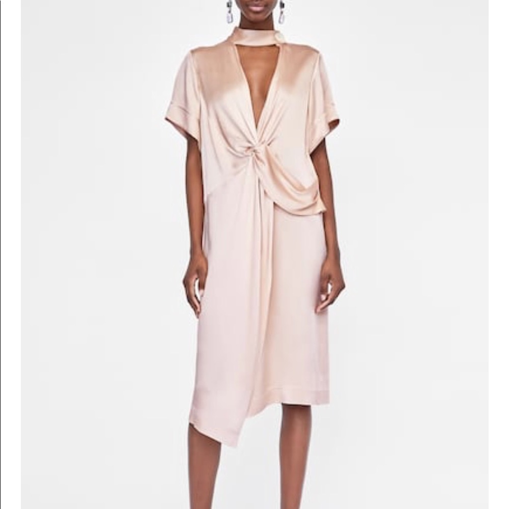 Zara Knotted Dress w/Button